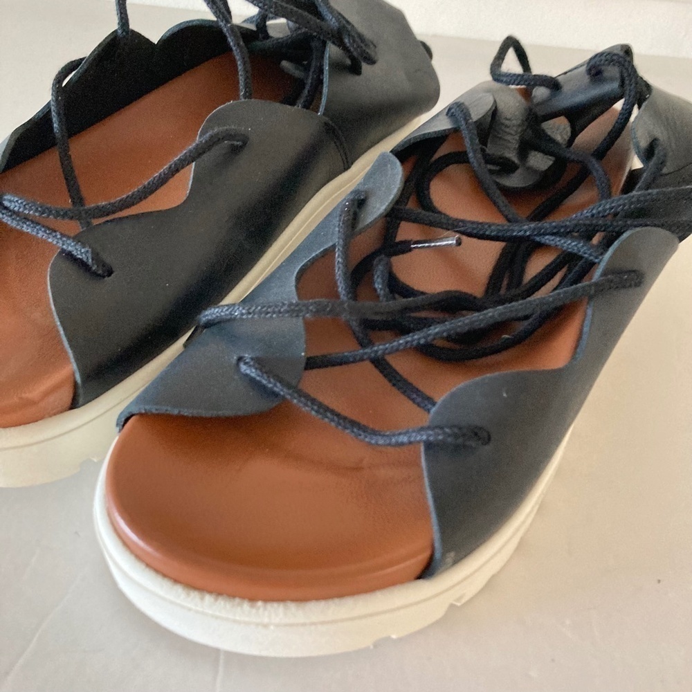 NWOT Pilcro Anthropologie Tie-Up Gladiator Sport Black Leather Sandals Sz 39 - Picture 3 of 6